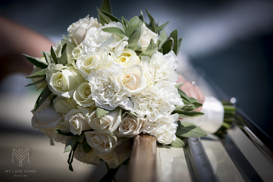 Lake -Como-wedding-showing-brides-beautiful-bouquet