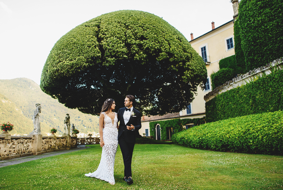 Bride-and-groom-Villa-Balbianello-wedding-garden-terrace-photoshoot-by-My-Lake-Como-Wedding