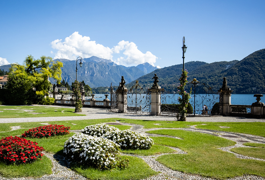 Villa-Sola-Cabiati-garden-and-view-of-Lake-Como
